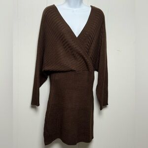 NWT Boohoo Women’s 100% Acrylic Chocolate Ribbed V Neck Sweater Size M